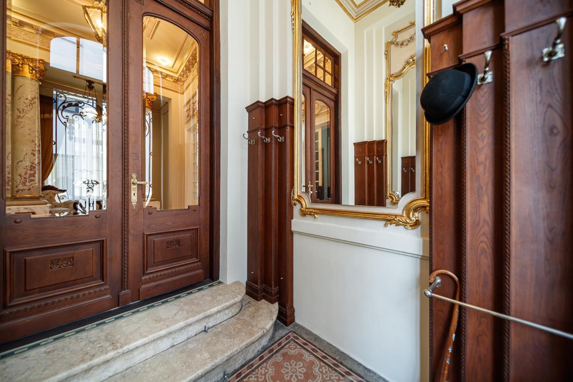 Templum Clava Hotel Bucarest Exterior foto