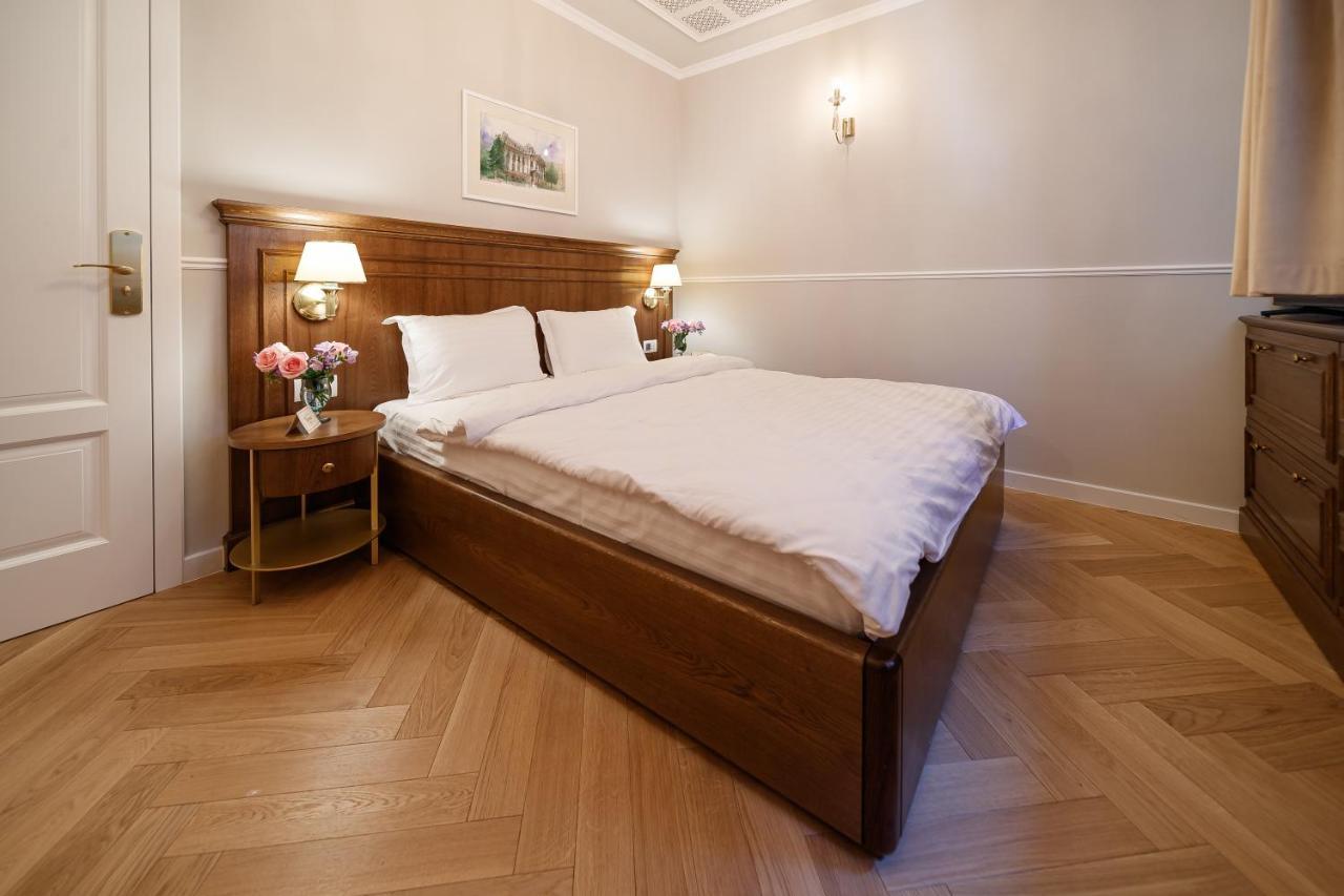 Templum Clava Hotel Bucarest Exterior foto